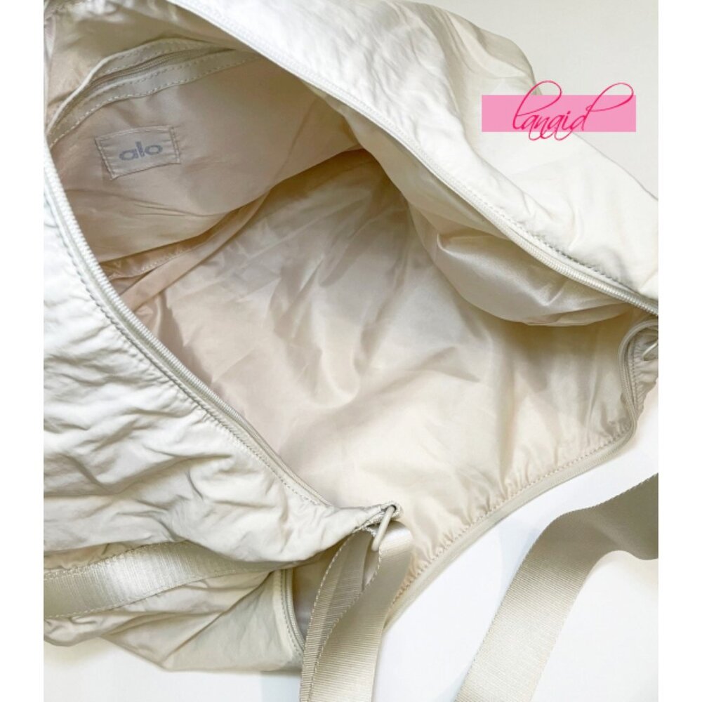 Alo Om The Go Gym Sling Bag Bone Cream Nude Large Weekend Shoulder Purse Tote - Picture 8 of 16